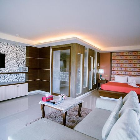 Kwan Ruen Park Hotel Nakhonratcsaszima Kültér fotó