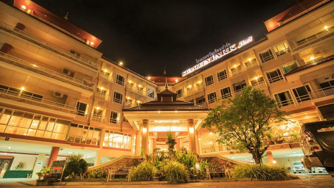 Kwan Ruen Park Hotel Nakhonratcsaszima Kültér fotó