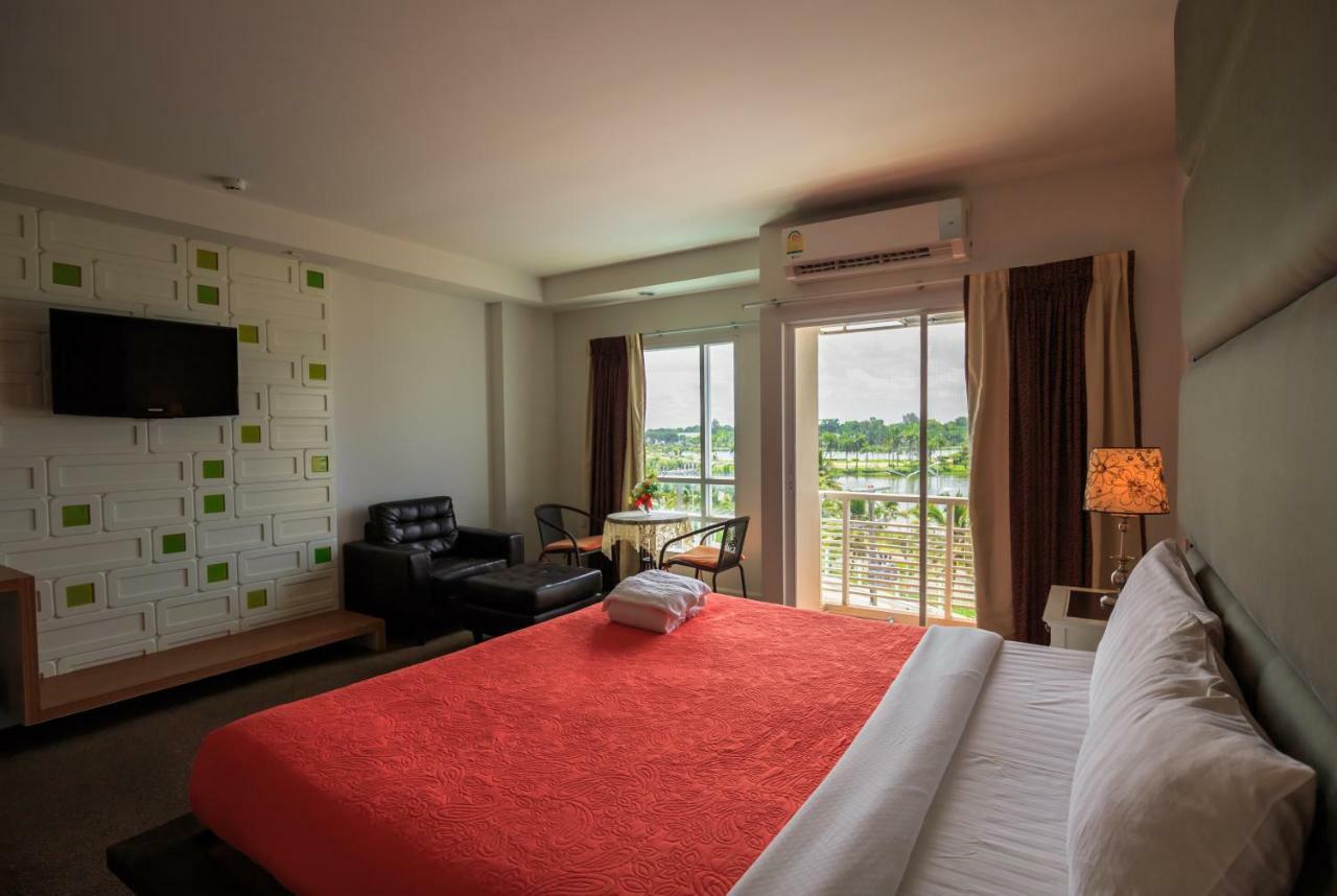 Kwan Ruen Park Hotel Nakhonratcsaszima Kültér fotó