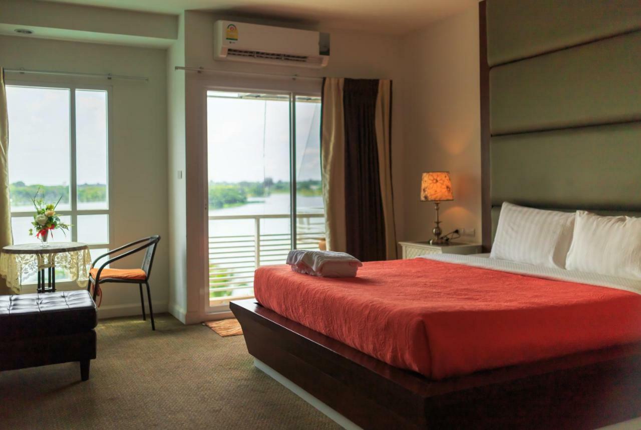 Kwan Ruen Park Hotel Nakhonratcsaszima Kültér fotó
