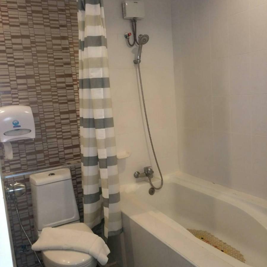 Kwan Ruen Park Hotel Nakhonratcsaszima Kültér fotó